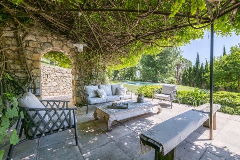 5 bedrooms Villa in Chateauneuf-Grasse, France No. 67221 6