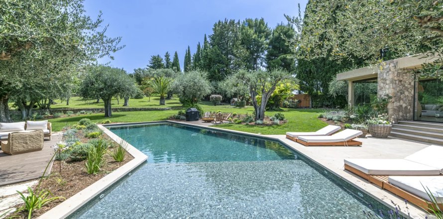 6 bedrooms Villa in Mougins, France No. 67219