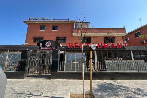 1600m² Commercial property in Barcelona, Spain No. 26553 2