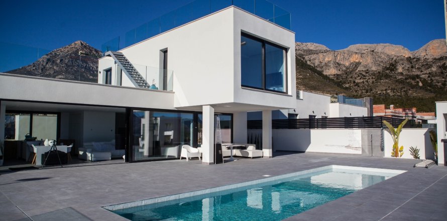 3 bedrooms Villa in Polop, Spain No. 26021