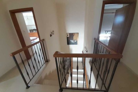 5 bedrooms Villa in Paralimni, Cyprus No. 28996 4