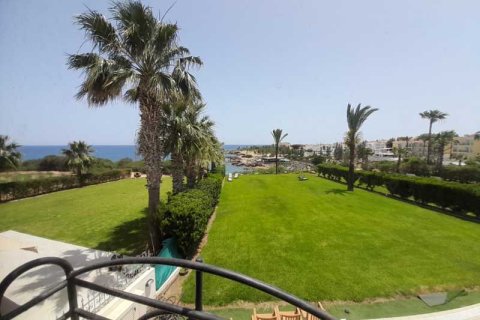 5 bedrooms Villa in Paralimni, Cyprus No. 28996 2