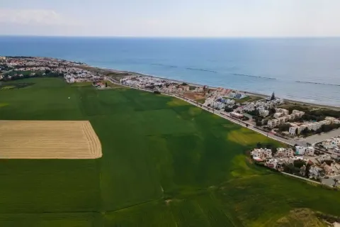 14580m² Land in Pervolia, Cyprus No. 45758 1