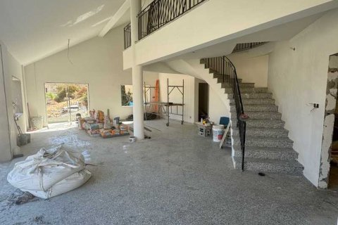 5 bedrooms Villa in Germasogeia, Cyprus No. 65470 1