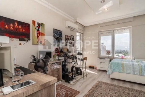 4 rooms Appartement à Muratpasa, Turkey No. 11355 7