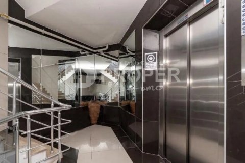 4 rooms Appartement à Muratpasa, Turkey No. 11355 5