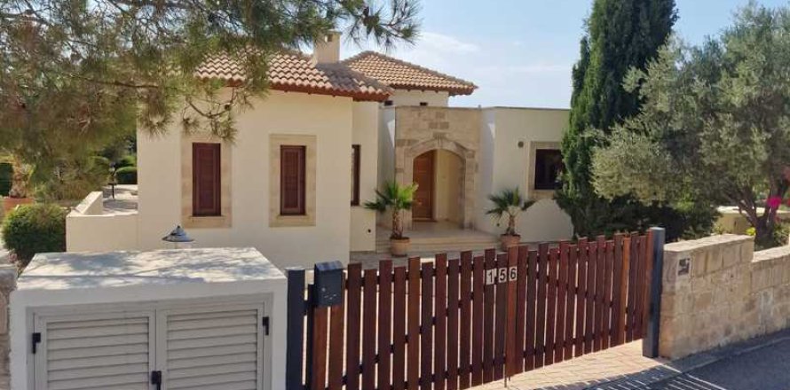 4 dormitorios Villa en Kouklia, Cyprus No. 73914