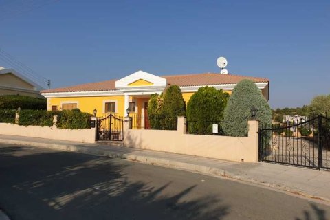 3 dormitorios House en Apesia, Cyprus No. 73916 1