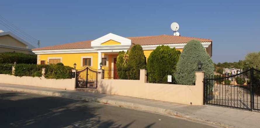 3 dormitorios House en Apesia, Cyprus No. 73916