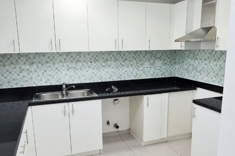 2 bedrooms Apartment in Al Ghadeer, UAE No. 6137 5