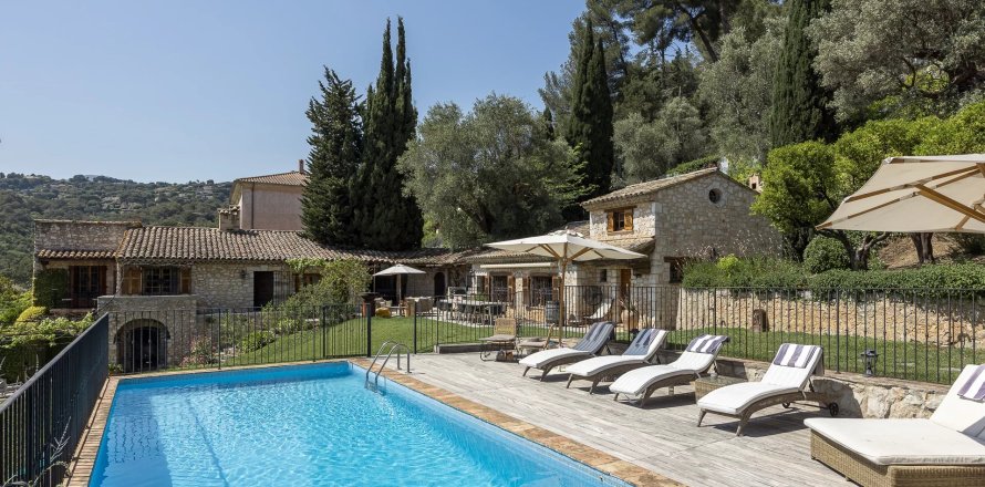 6 bedrooms Villa in Saint-Paul-de-Vence, France No. 75934