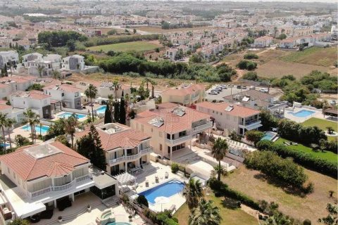 5 dormitorios House en Paralimni, Cyprus No. 73698 2