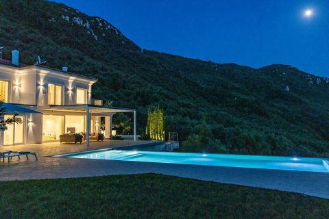 3 bedrooms Villa in Corfu, Greece No. 47263 7