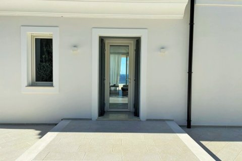 3 bedrooms Villa in Corfu, Greece No. 47263 9