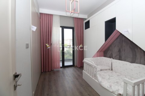 4+1 Apartment in Ankara, Turkey No. 14016 14