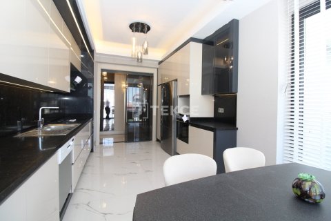 4+1 Apartment in Ankara, Turkey No. 14016 3