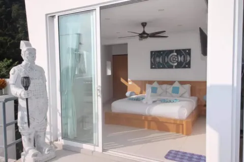 5 bedrooms Villa on the Chaweng Beach, Thailand No. 3108 8