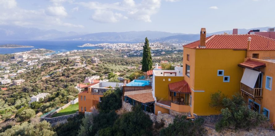 Studio Villa à Agios Nikolaos, Greece No. 55866