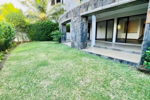 4 bedrooms Apartment in Roches Noires, Mauritius No. 60972 1