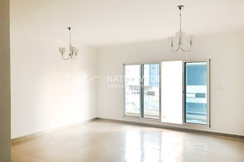 2 dormitorios Apartment en Al Reef, UAE No. 3895 3