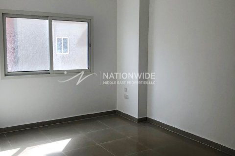 2 dormitorios Apartment en Al Reef, UAE No. 3895 2