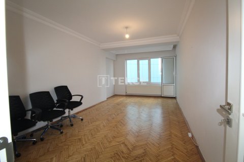 3+1 Apartment in Istanbul, Turkey No. 46520 7