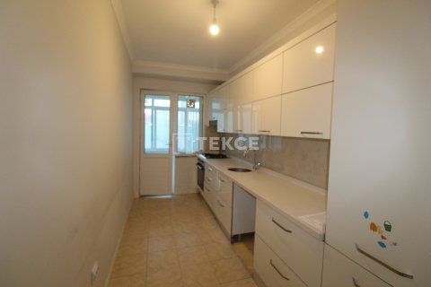 3+1 Apartment in Istanbul, Turkey No. 46520 11