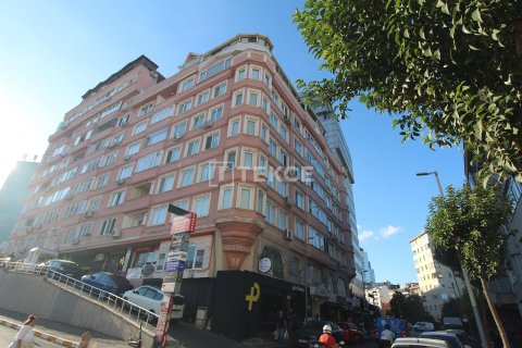 3+1 Apartment in Istanbul, Turkey No. 46520 1