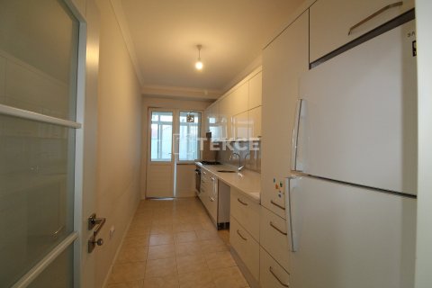 3+1 Apartment in Istanbul, Turkey No. 46520 10