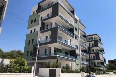 3 dormitorios Apartment en Germasogeia, Cyprus No. 35065 1