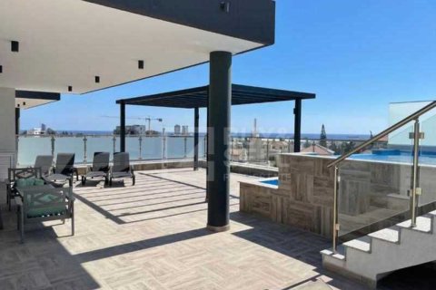 3 bedrooms Penthouse in Germasogeia, Cyprus No. 77450 1