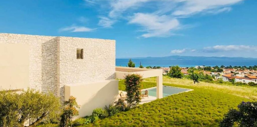 4 bedrooms Villa in Chalkidiki, Greece No. 47513