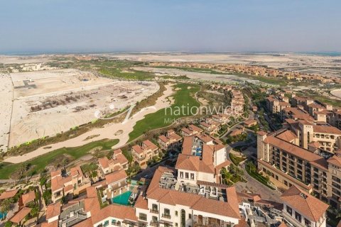 2708.8m² Land à Al Najda Street, UAE No. 3876 7