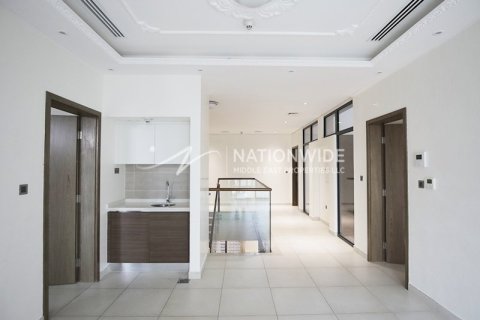 5 bedrooms Villa on the Yas Island, UAE No. 3873 8