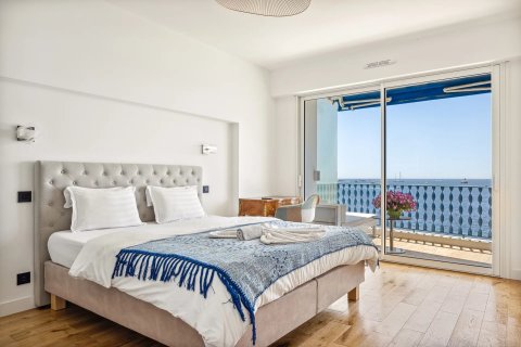 4 dormitorios Apartment en Antibes, France No. 67995 4