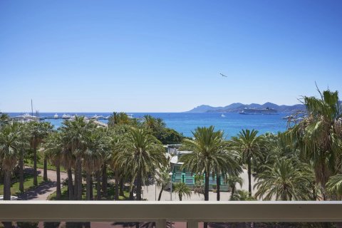 2 dormitorios Apartment en Cannes, France No. 67997 14