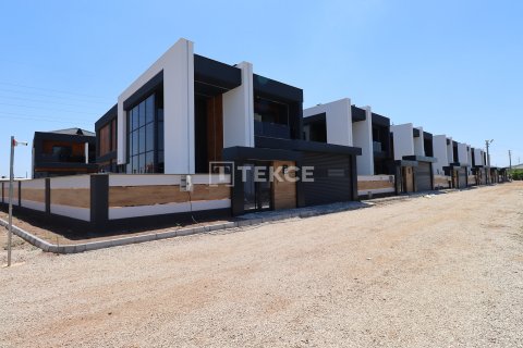 4+1 Villa en Dosemealti, Turkey No. 11641 5