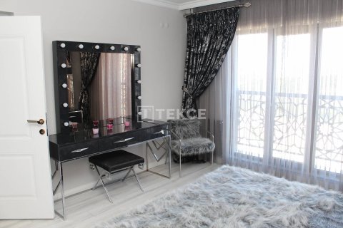 4+1 Apartment in Ankara, Turkey No. 11672 15