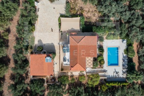 5 bedrooms Villa in Crete, Greece No. 24420 2