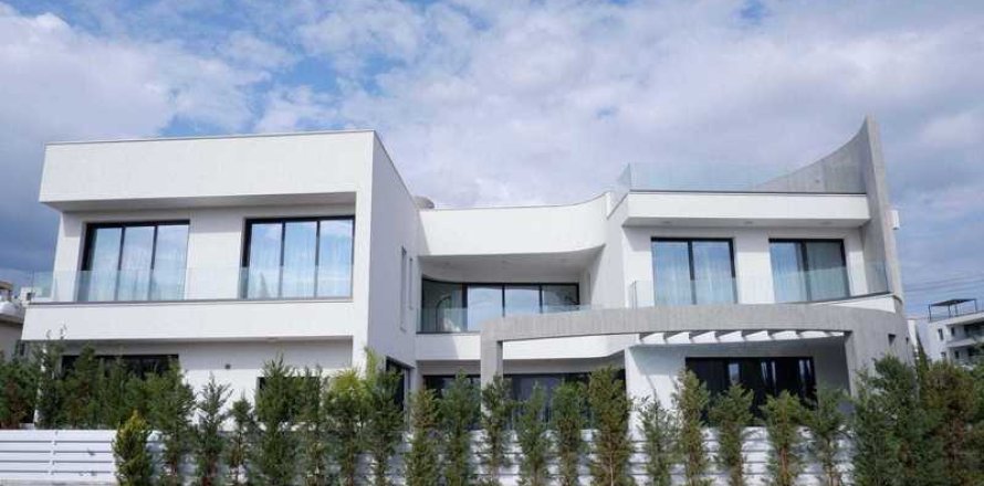 5 dormitorios House en Germasogeia, Cyprus No. 29606