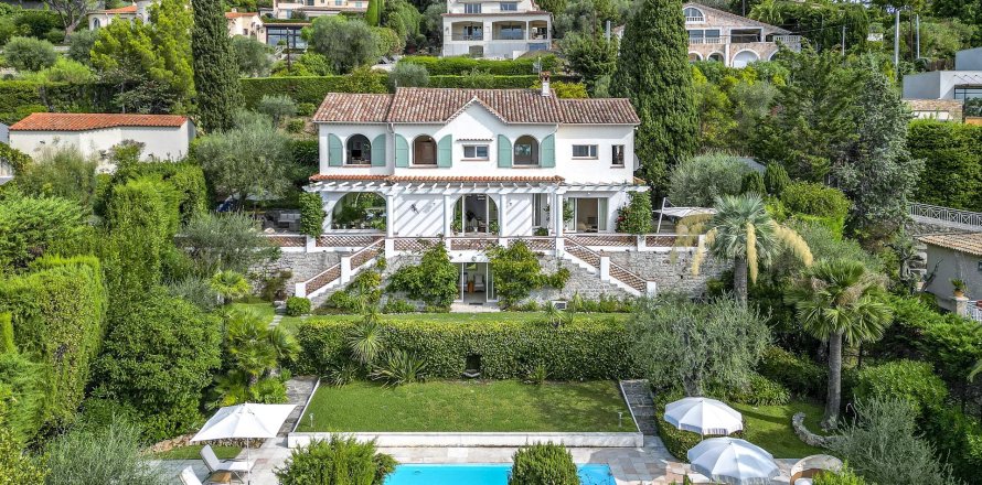 5 bedrooms Villa in Mougins, France No. 68067