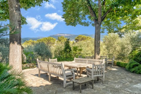 6 bedrooms Villa in Grasse, France No. 68071 6