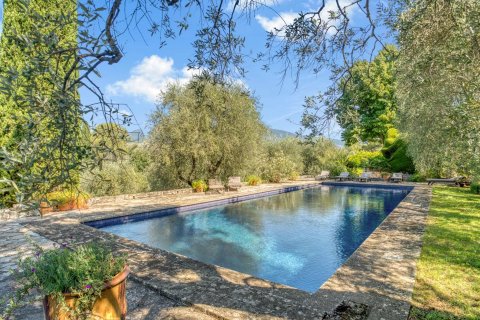 6 bedrooms Villa in Grasse, France No. 68071 7