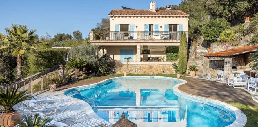 4 bedrooms Villa in Mougins, France No. 68078