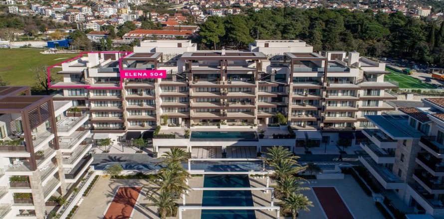 3 dormitorios Penthouse en Tivat, Montenegro No. 66933