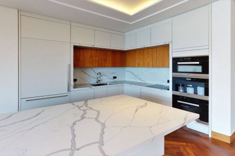 3 dormitorios Penthouse en Tivat, Montenegro No. 66933 6