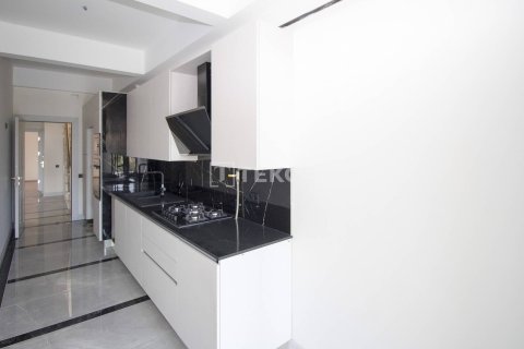 4+1 Apartment en Istanbul, Turkey No. 11284 14