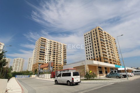 3+1 Apartment in Istanbul, Turkey No. 11254 28