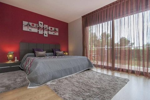 4 dormitorios House en Castelldefels, Spain No. 25428 9