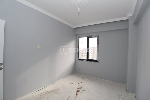 2+1 Apartment in Istanbul, Turkey No. 13387 9